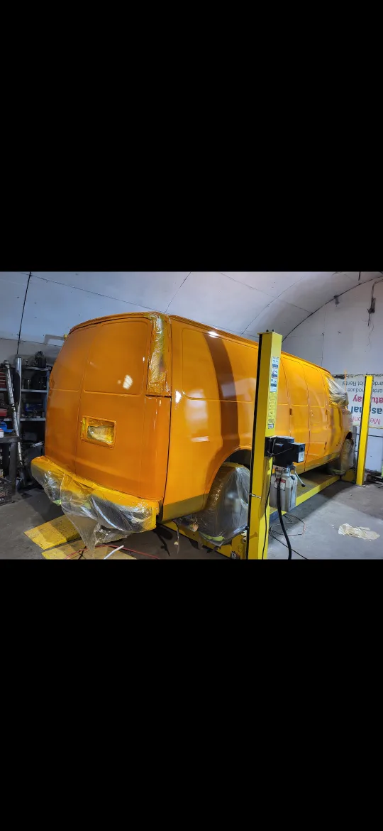 Flat tire repair mobile service or mechanics image indicator(5)