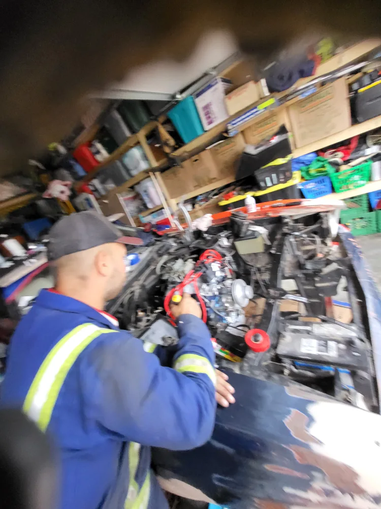 Flat tire repair mobile service or mechanics image indicator(6)