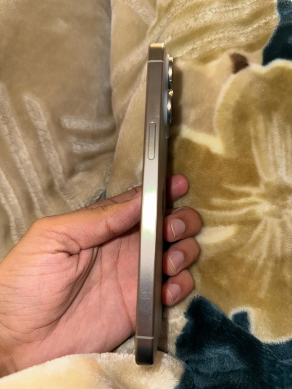 iphone 15 pro max - - photo 2