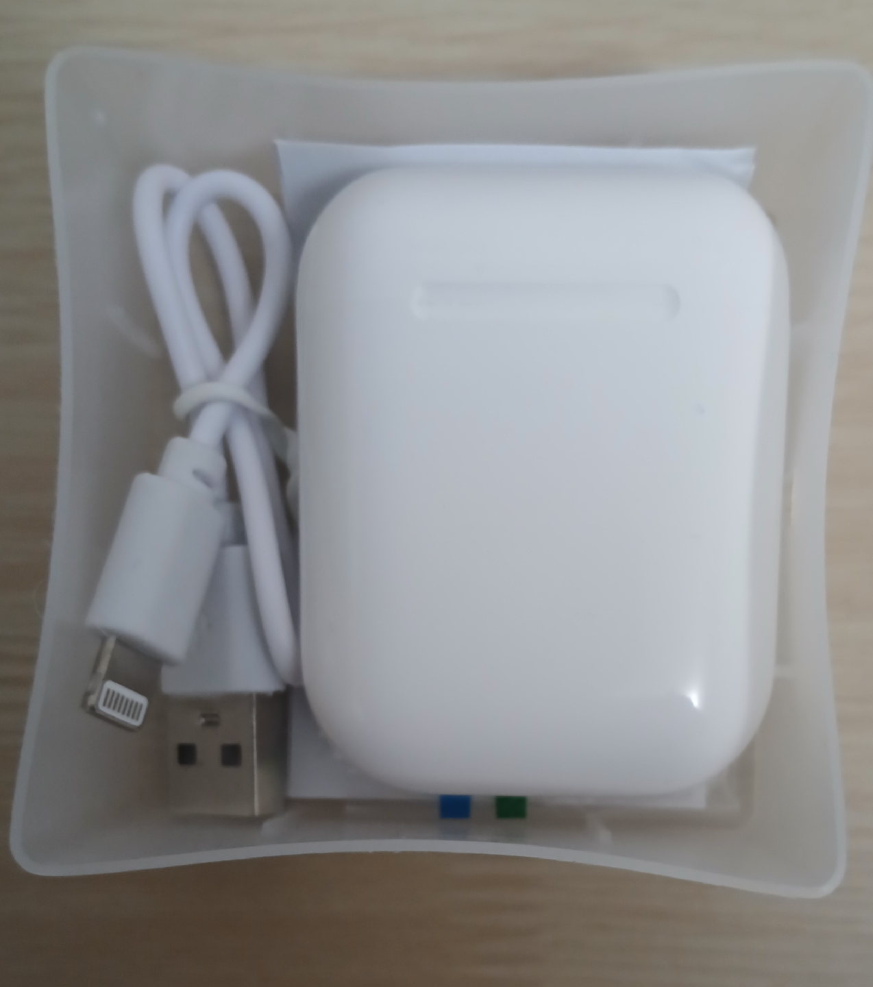 i12 TWS Wireless Earbuds - photo 2