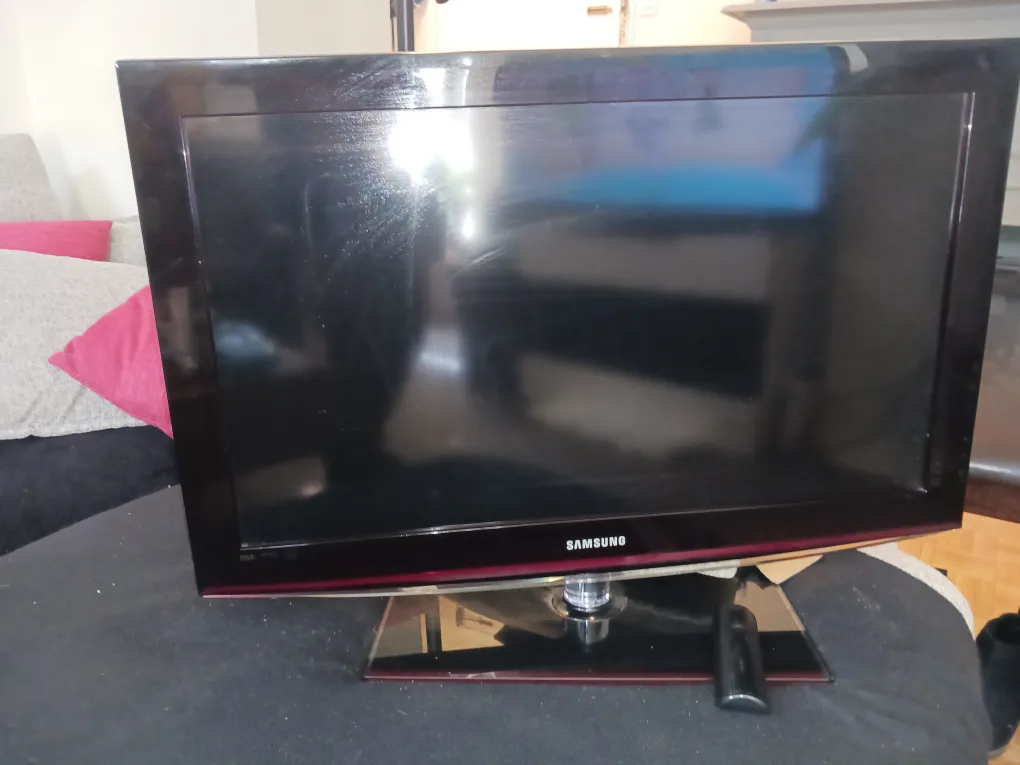 Samsung TV 27" thumbnail