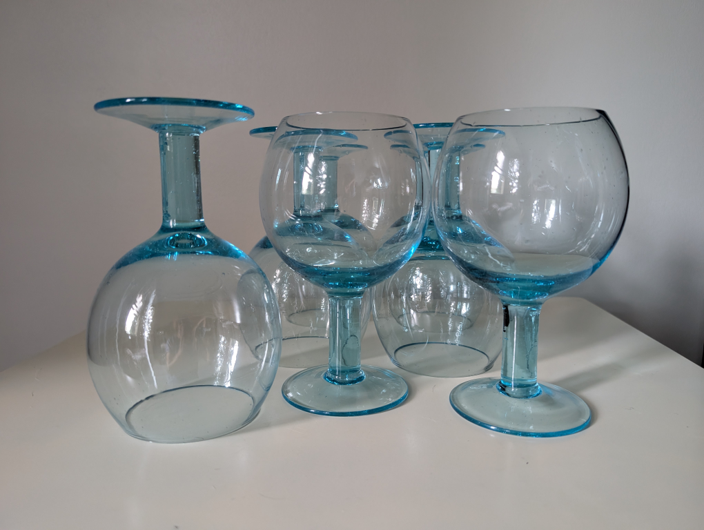 Set of 7 Sea Blue Vintage Glasses 🥕