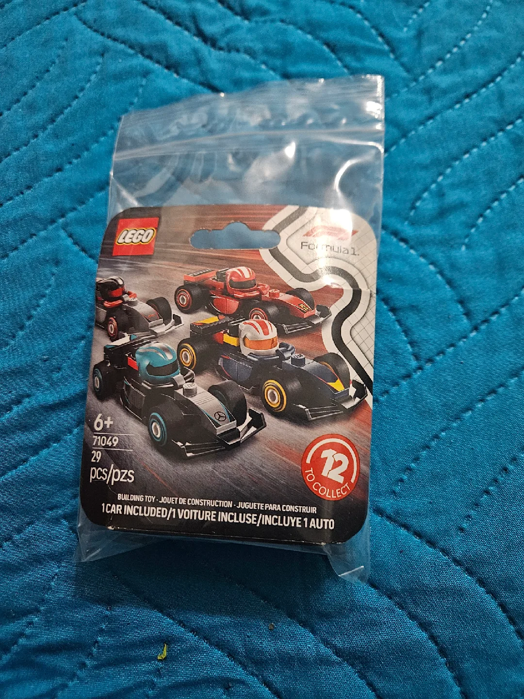 New LEGO Formula 1 Minifigure - Collect All 12! image indicator(2)
