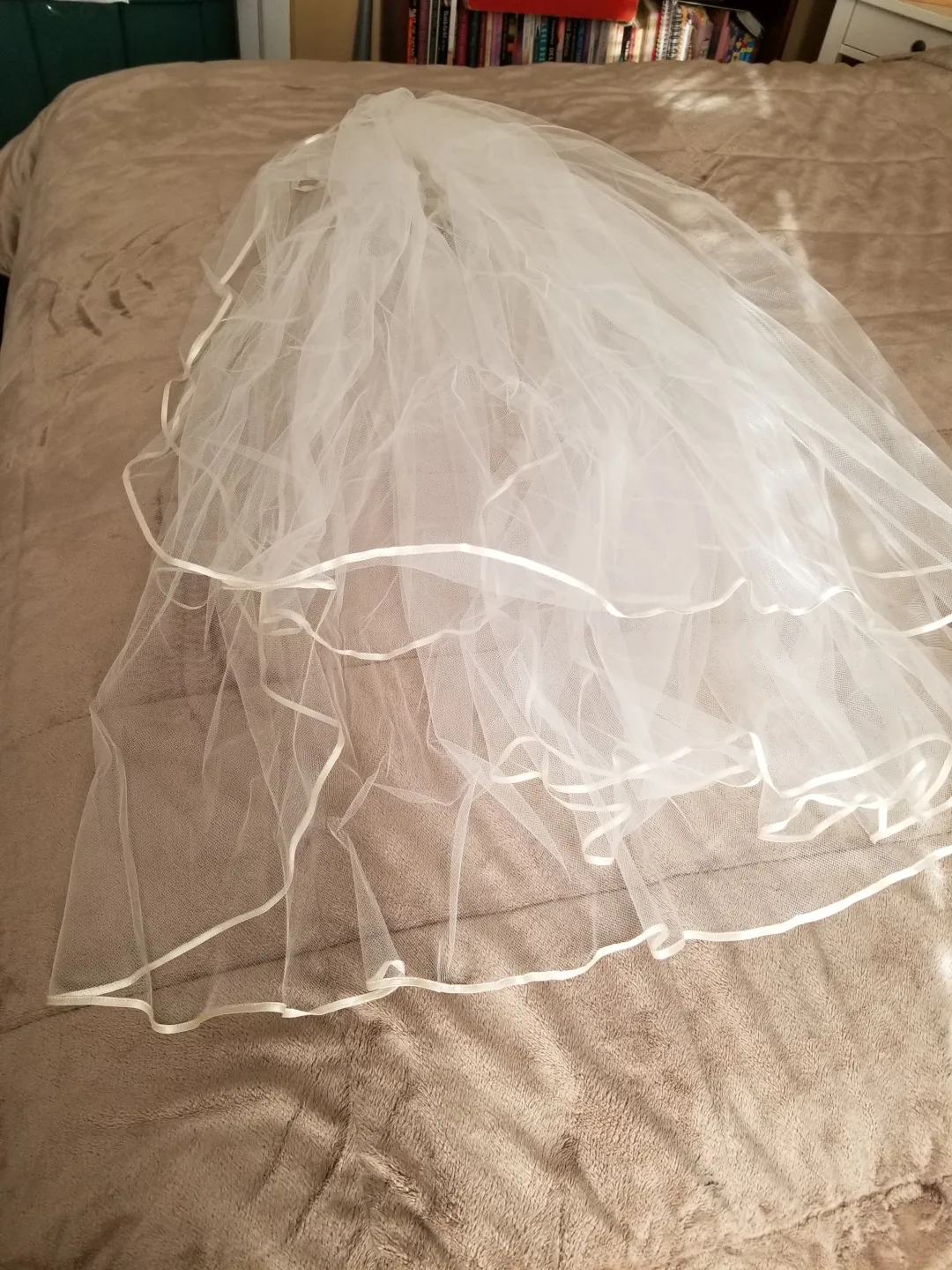 Wedding Dress and Veil Set image indicator(4)