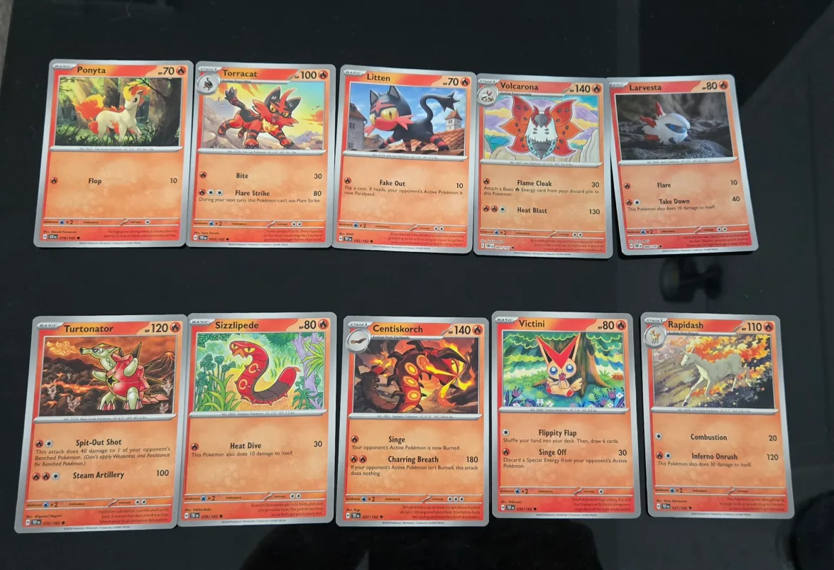 Pokemon Trading Cards - Lot of Assorted Cards image indicator(3)