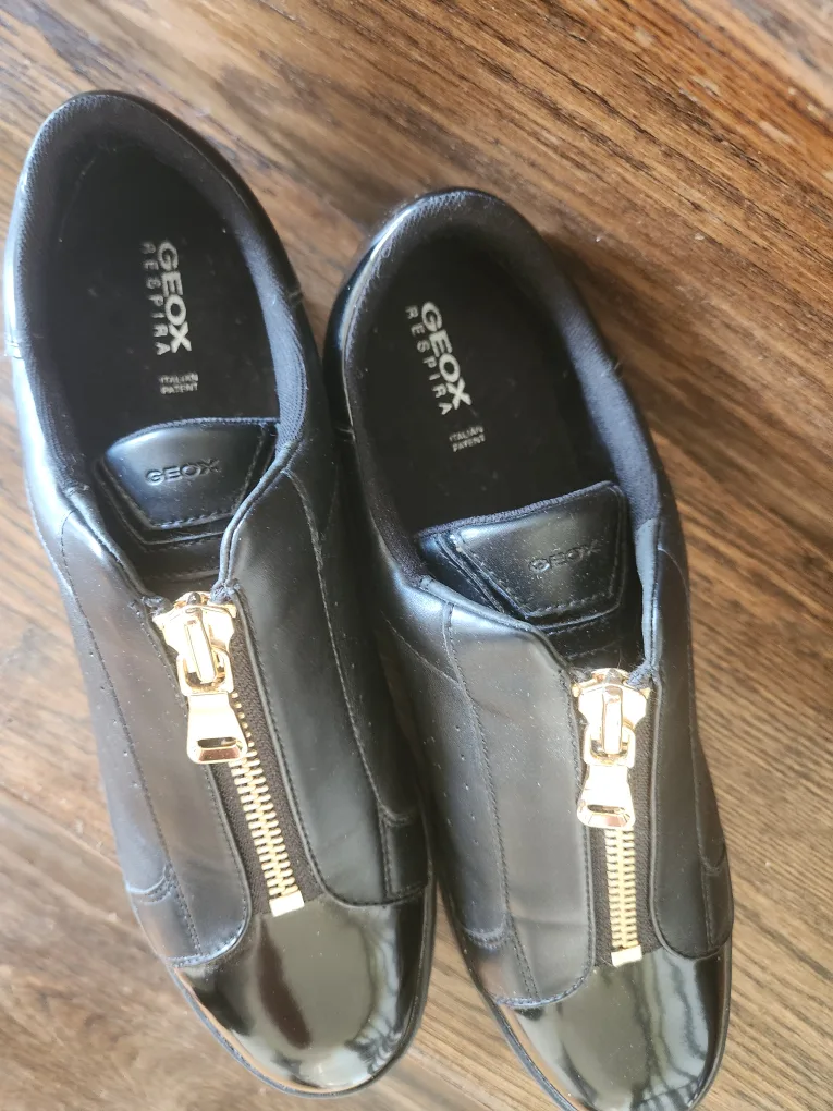 Geox Respira Black Leather Sneakers size 10 image indicator(2)