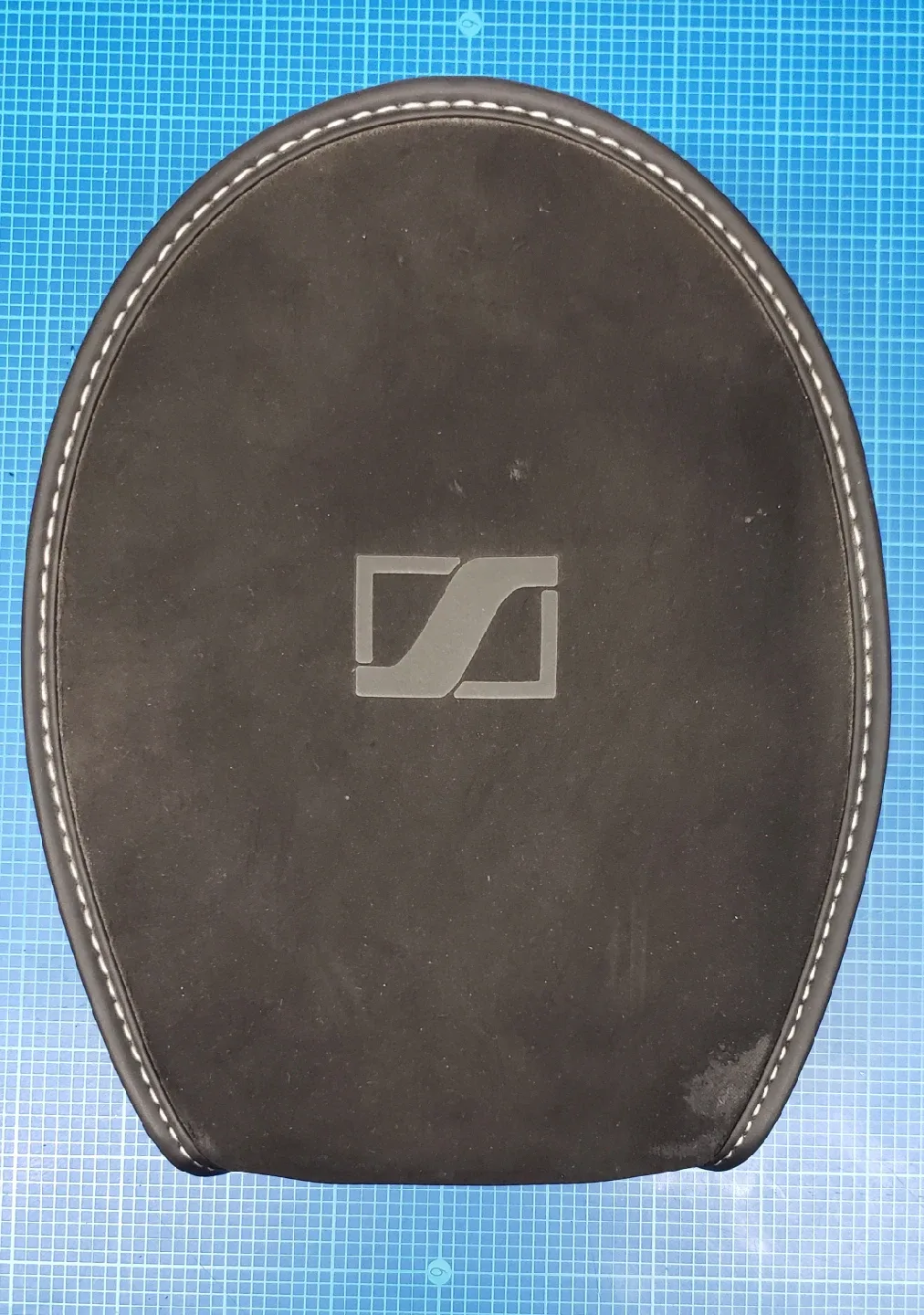 Sennheiser Momentum On-Ear Headphones image indicator(8)