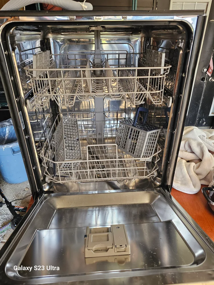 new samsung Dishwasher - Great for any home! thumbnail