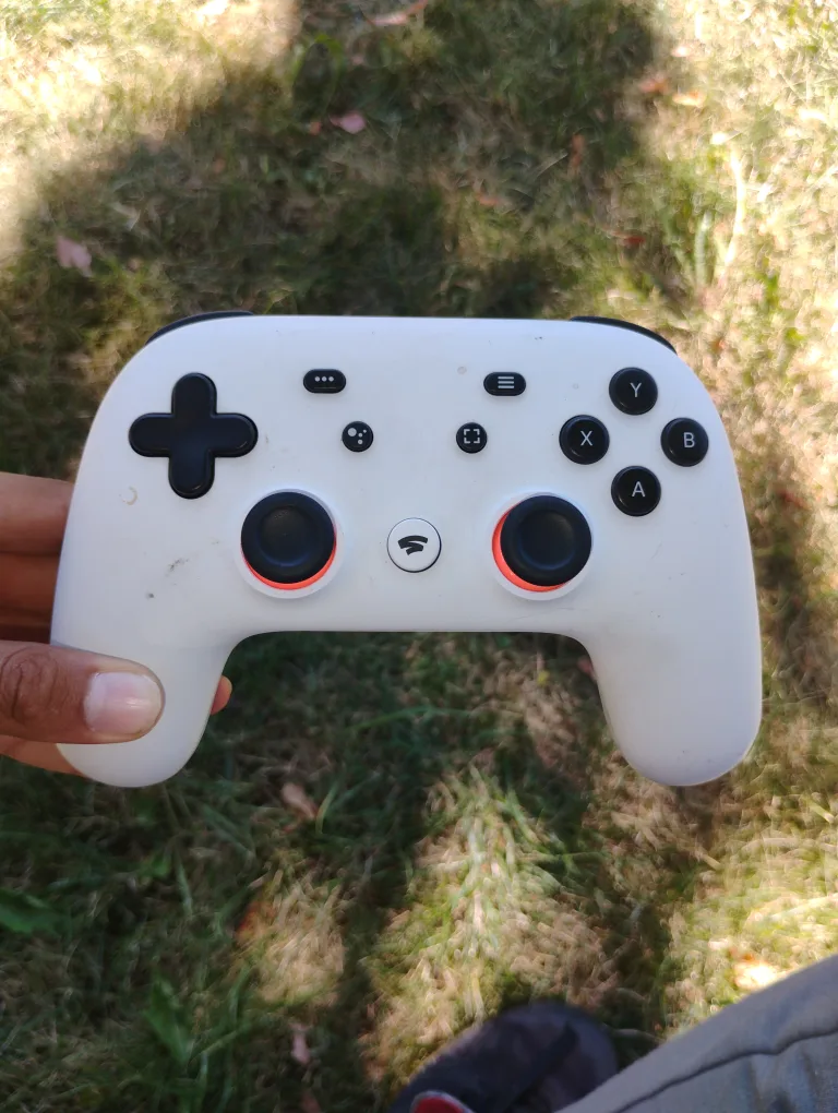 Google Stadia Controller - White thumbnail