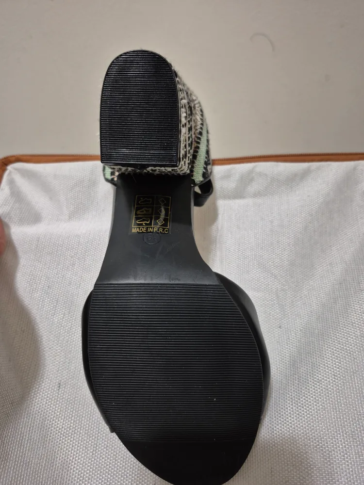 French Blue Black Heels image indicator(2)