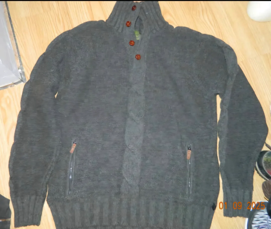 mens Timberland Gray sweater..size XL thumbnail