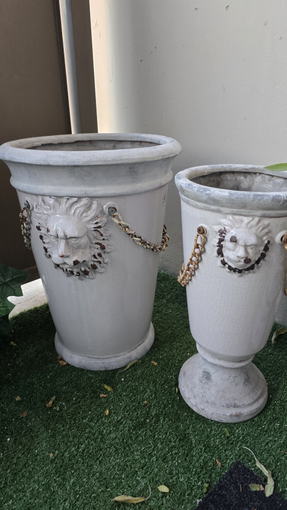 Decorative Lion Head Garden Planters - photo 2