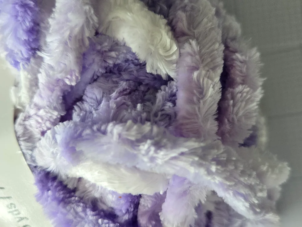 New Spring Chenille Yarn - Lilac/White 🌸💜 image indicator(4)