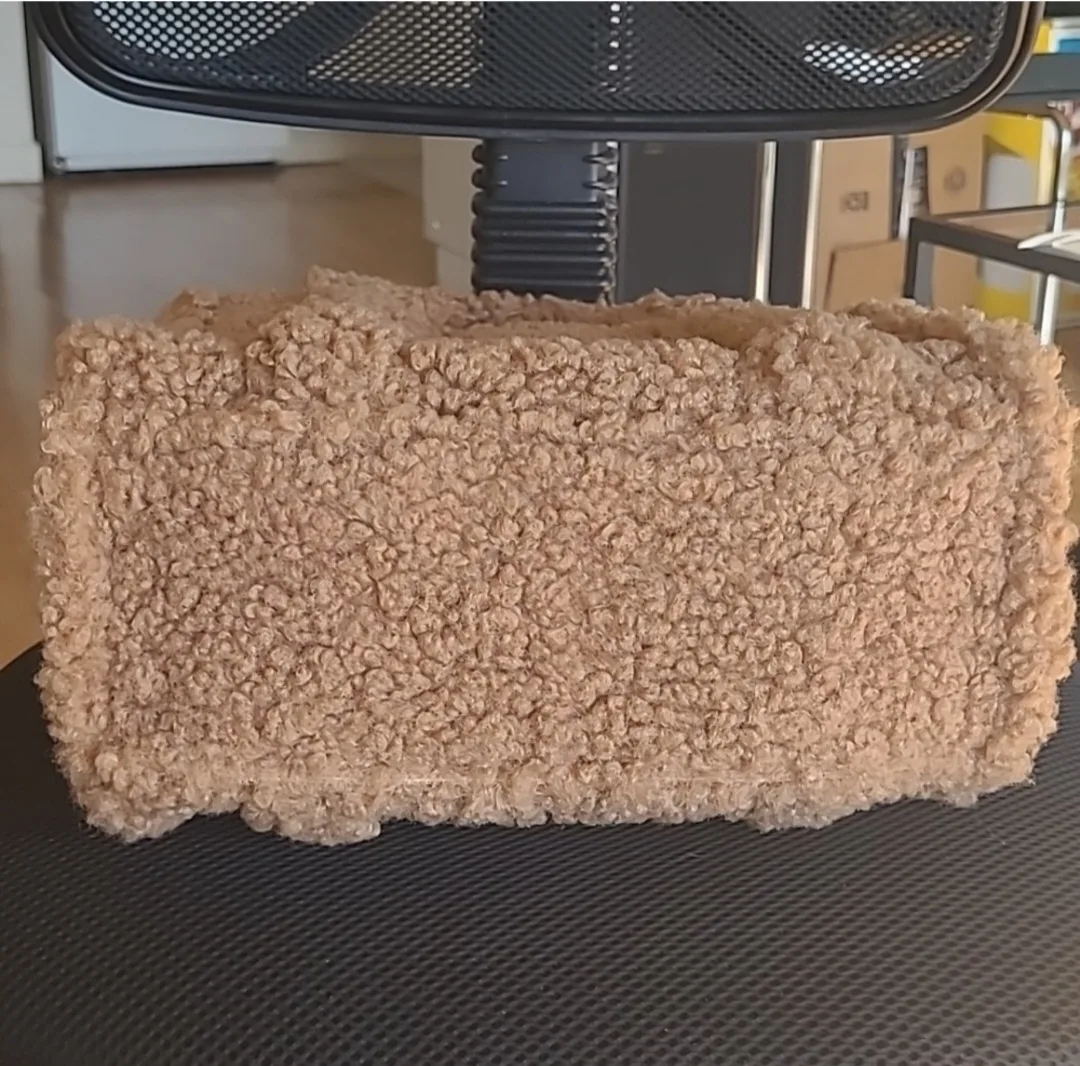 Marc Jacobs The Teddy Tote Bag image indicator(5)