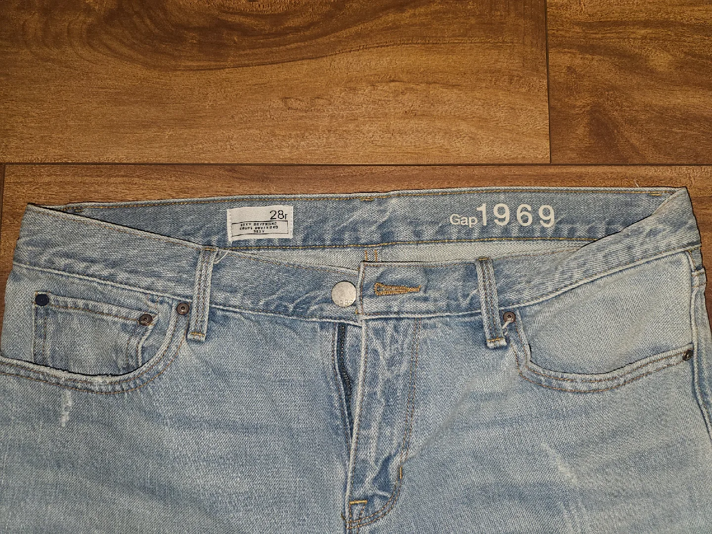 Gap Boyfriend Jeans - Size 28 image indicator(4)