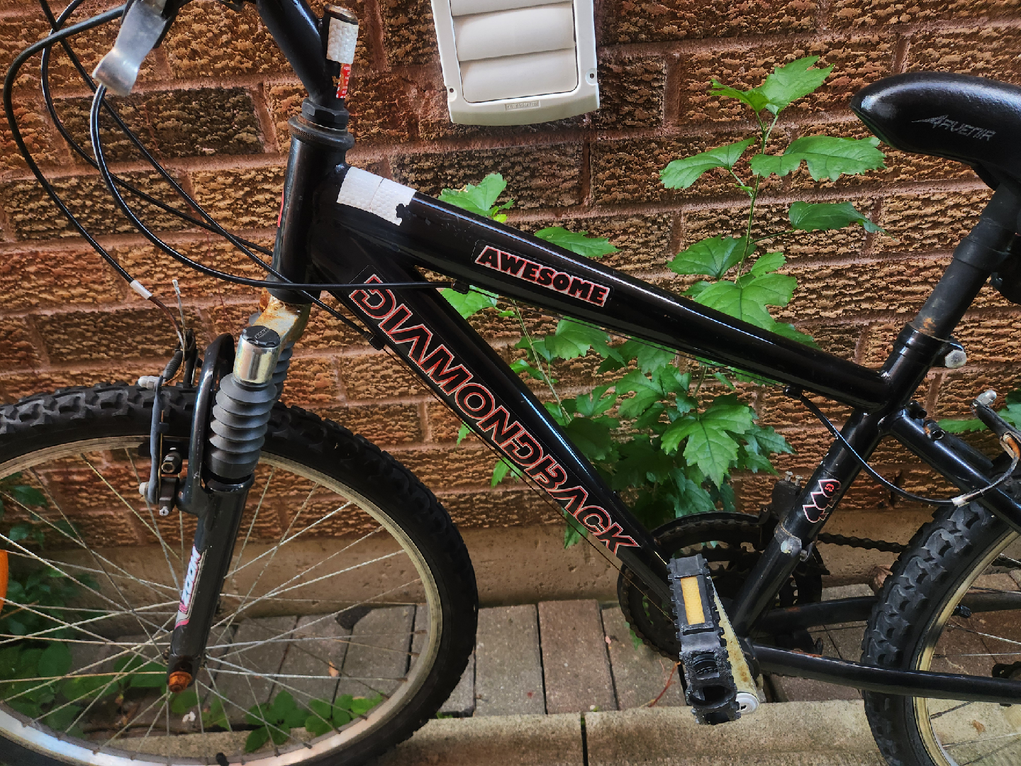 Diamondback Awesome Mountain Bike - photo 2