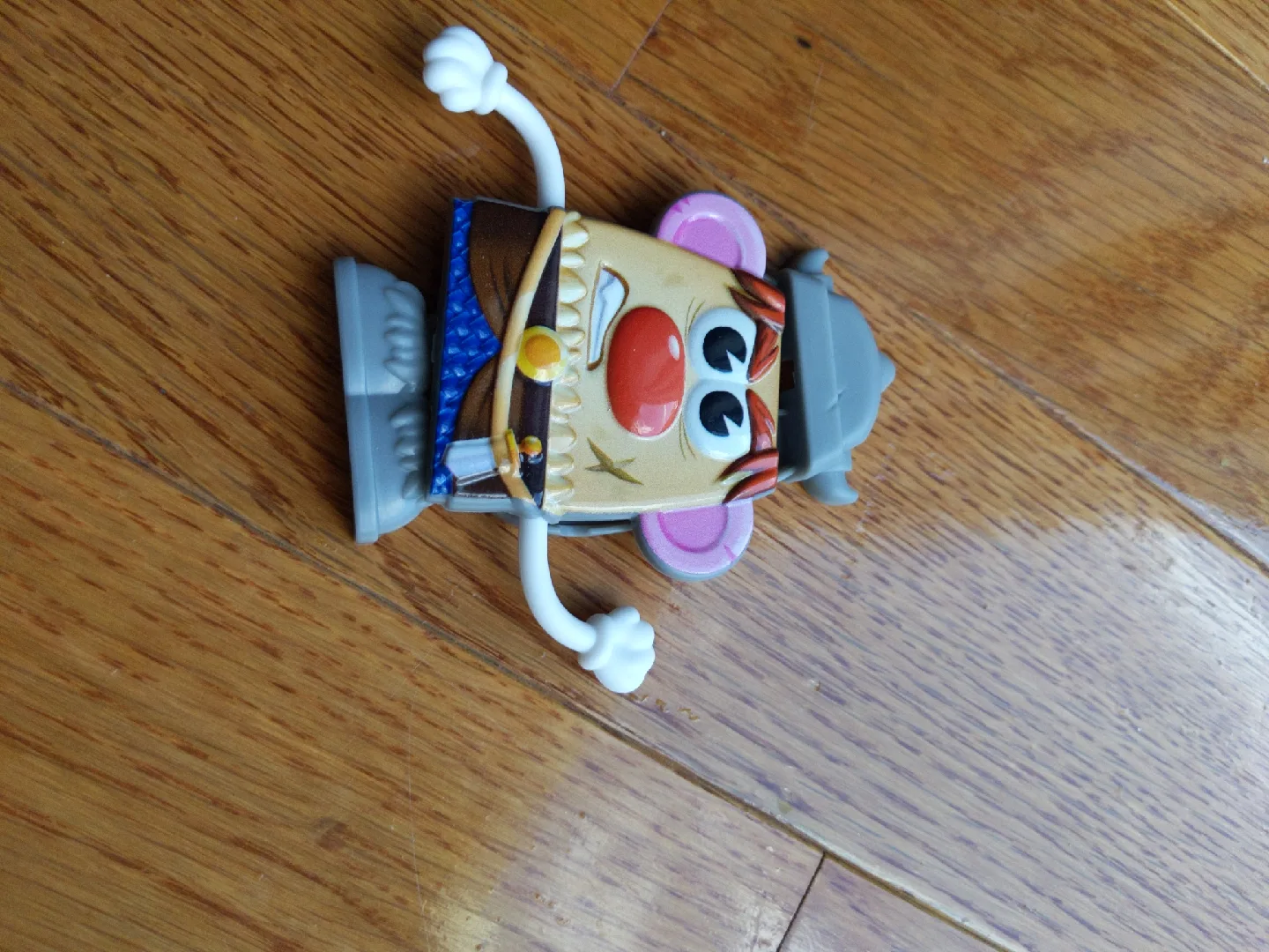 small toys image indicator(8)