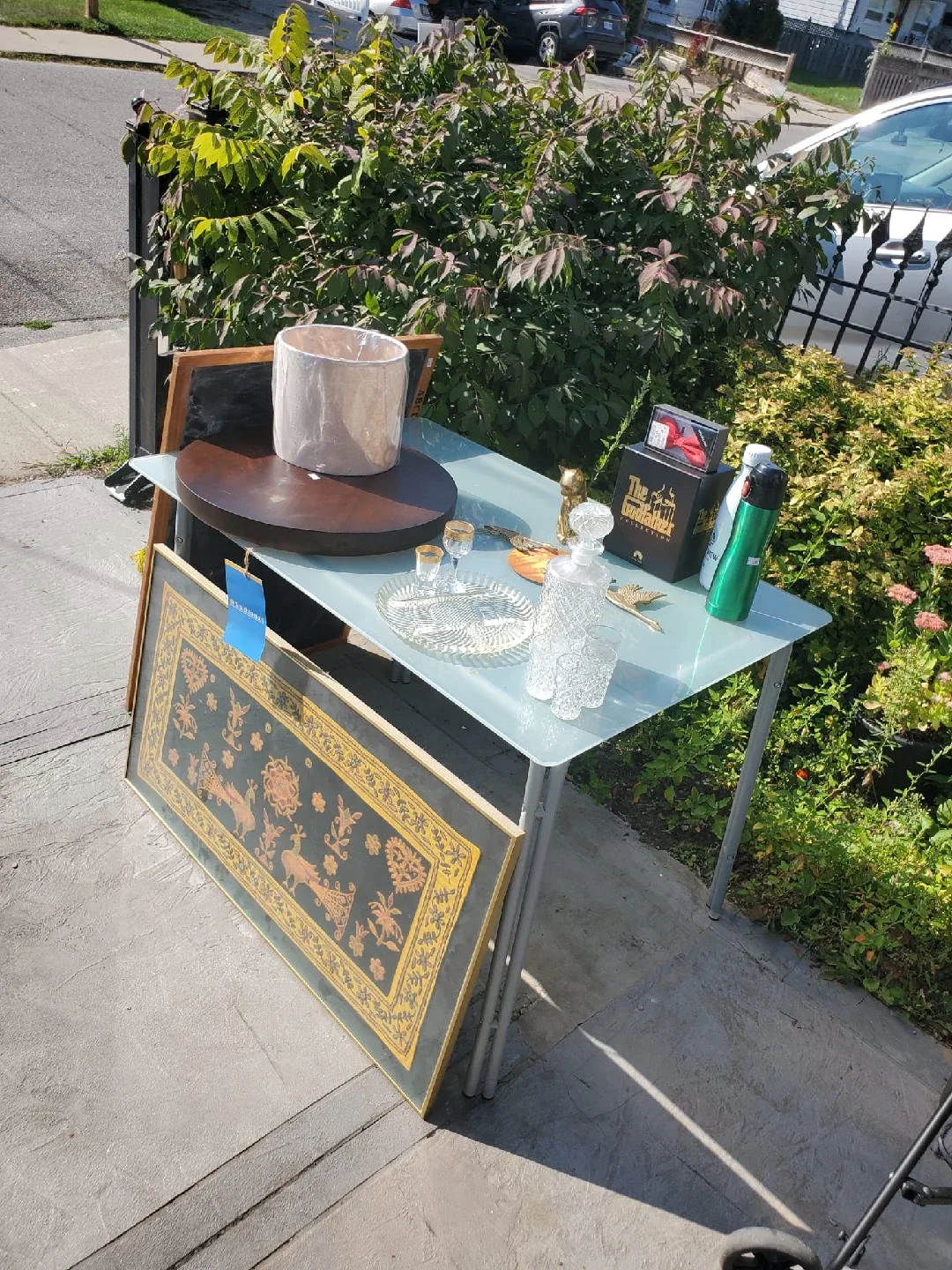 YARD SALE- 143 BYNG AVE (PHARMACY & DANFORTH) image indicator(3)