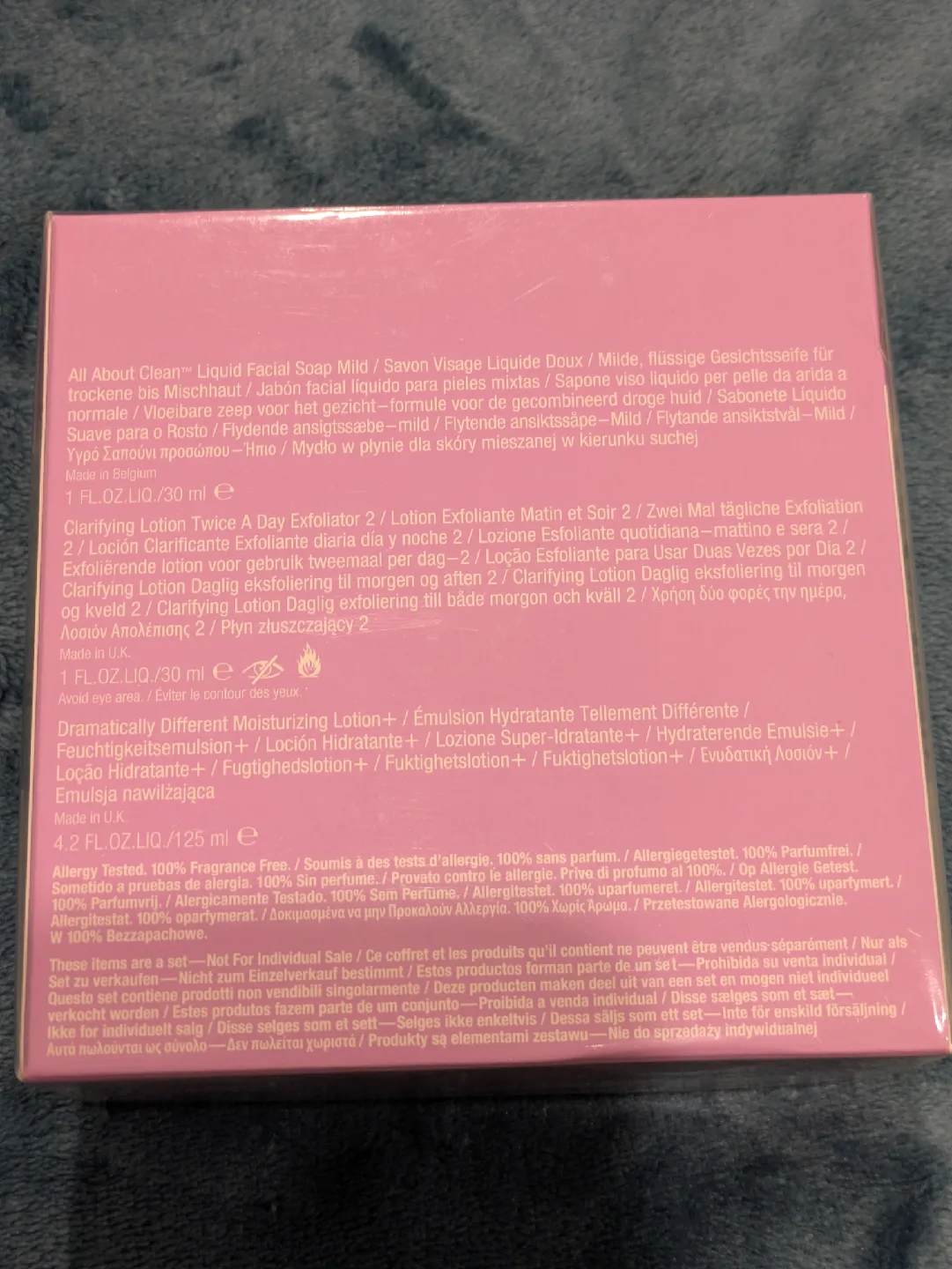 Clinique Skin School Set - Cleanse & Refresh Routine image indicator(3)