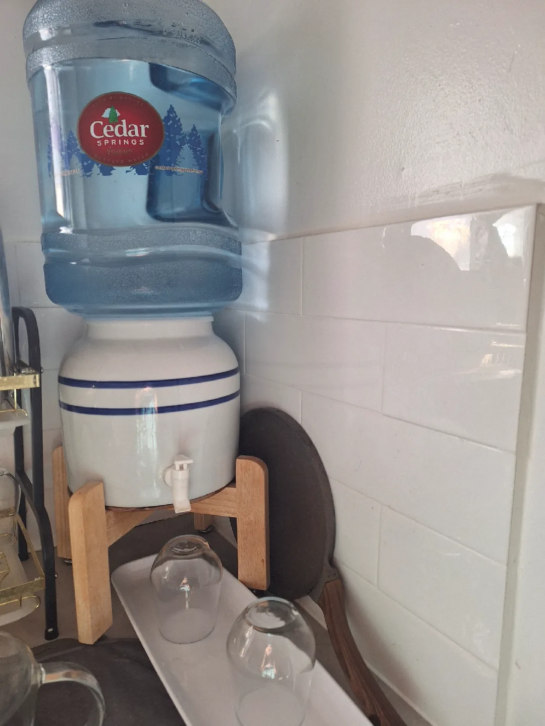 Ceramic countertop Water Dispenser with stand thumbnail