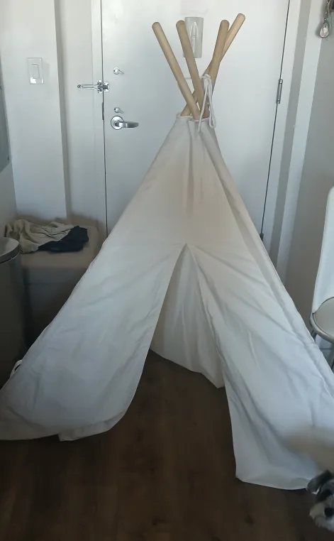 Kids White Teepee Tent thumbnail
