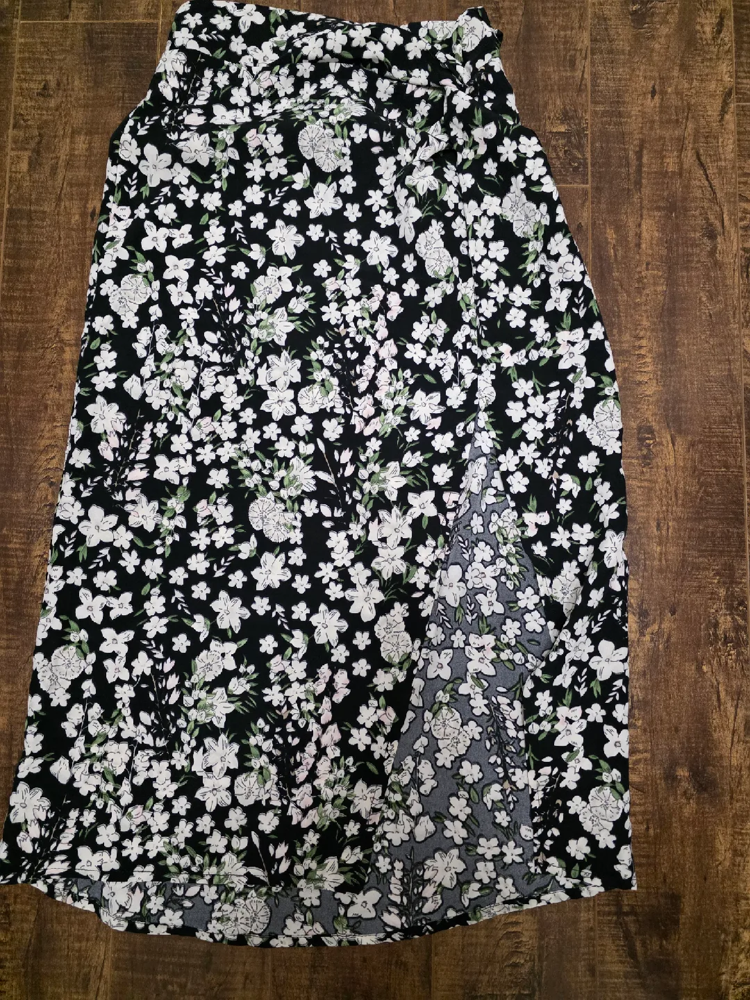 Floral Maxi Skirt - Black & White image indicator(2)