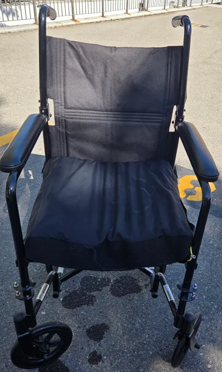 Black Transport Wheelchair image indicator(2)