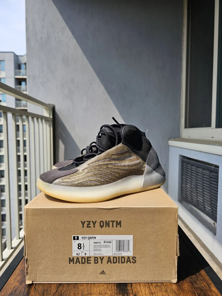 Adidas YZY QNTM Basketball Shoes Size 8.5 thumbnail