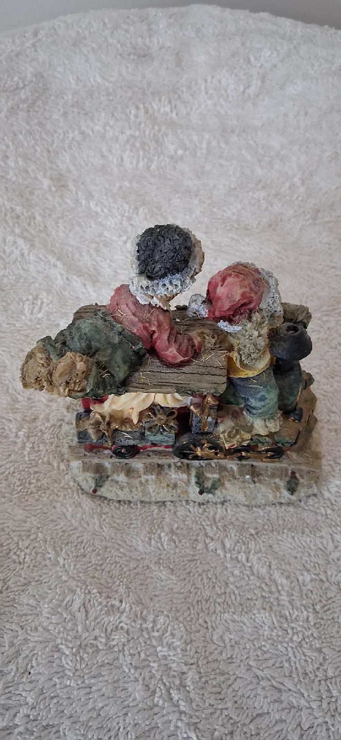 Resin Figurine image indicator(4)