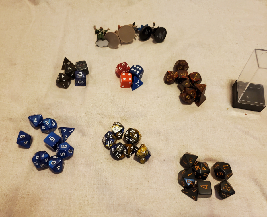 Dungeons and Dragons Dice Sets & Miniatures