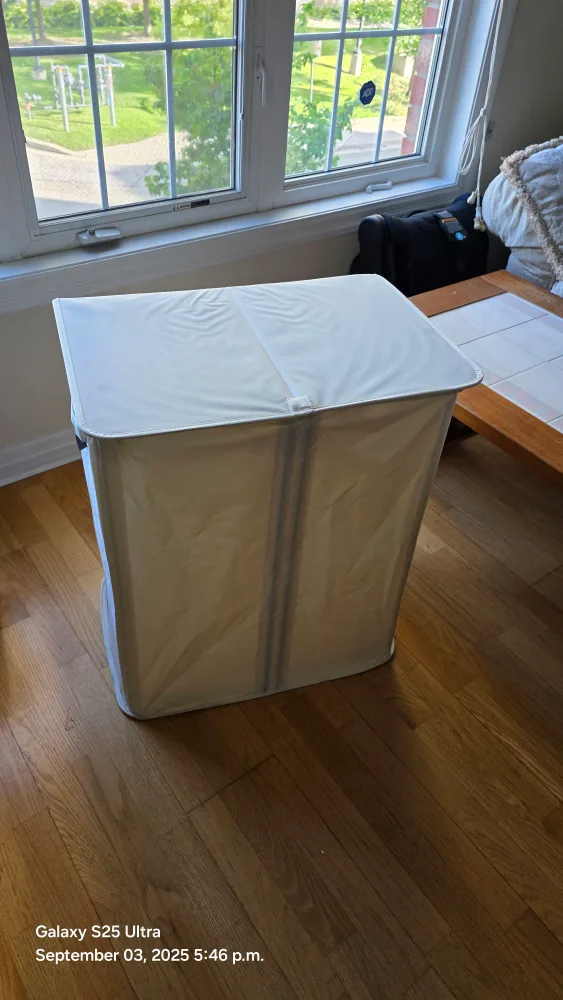 Laundry Basket with Lid thumbnail