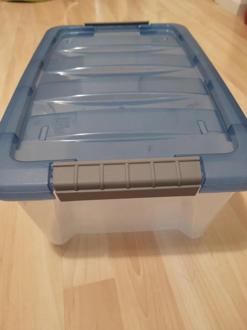 Storage Container with Lid