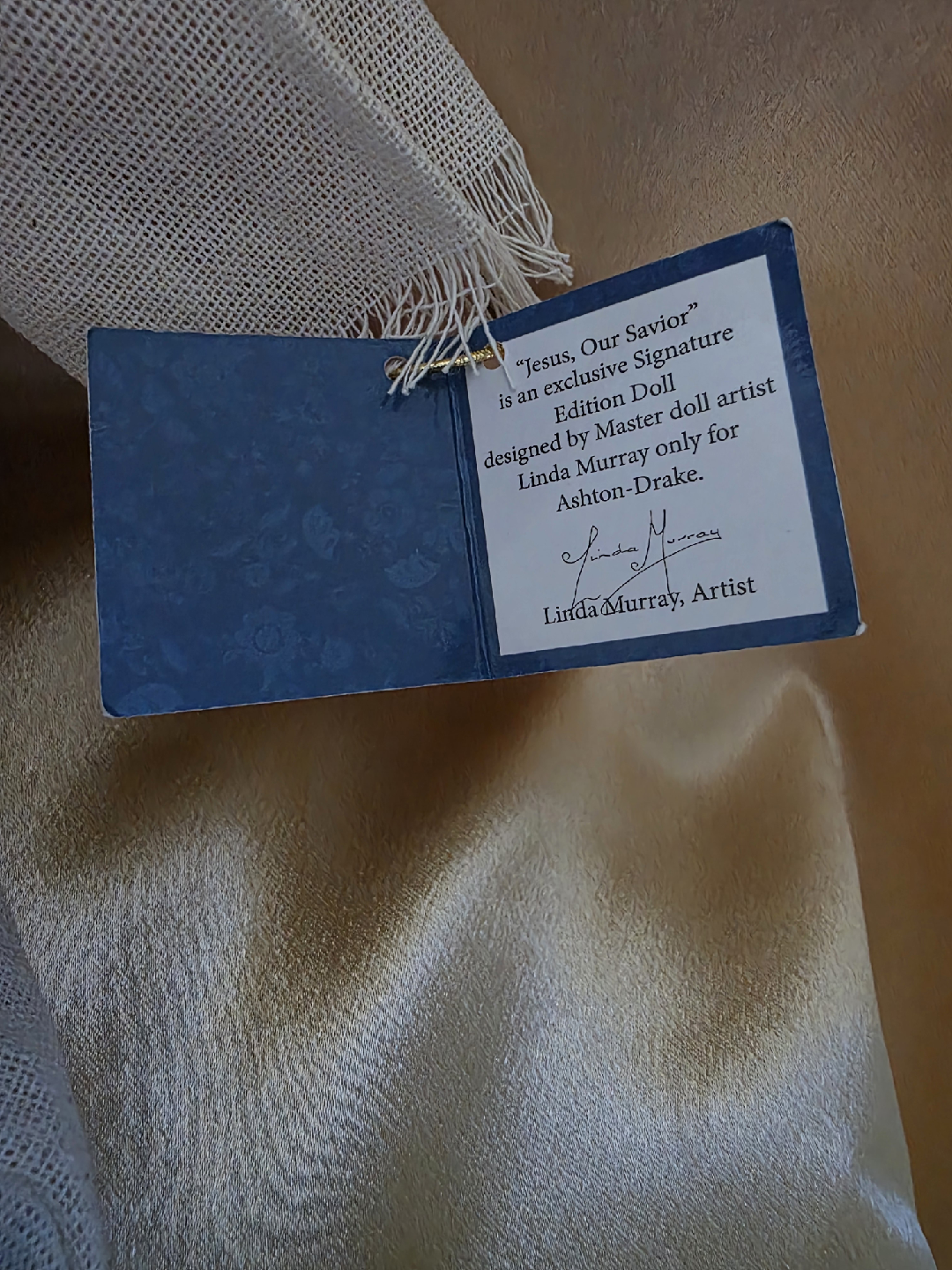 Ashton-Drake "Jesus, Our Savior" Doll - photo 3