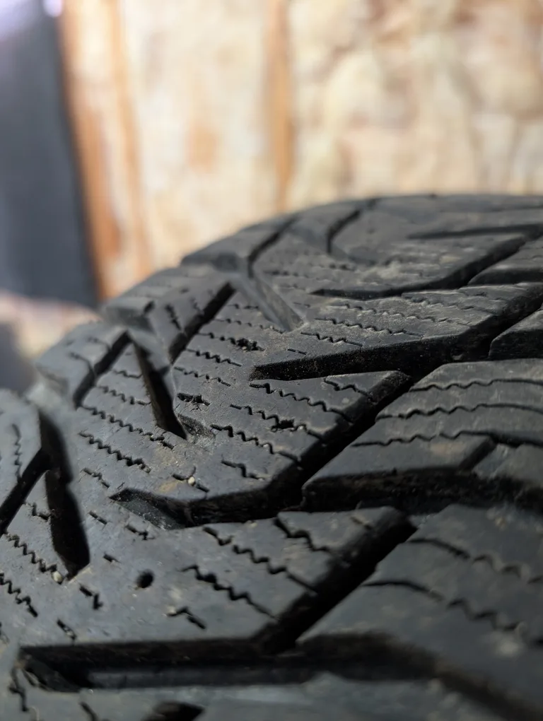 (3)-195/60R15 Winter Tires On 4x100 Steel Rims Off 2020 Kia Rio image indicator(4)