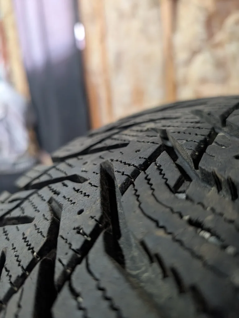 (3)-195/60R15 Winter Tires On 4x100 Steel Rims Off 2020 Kia Rio image indicator(5)