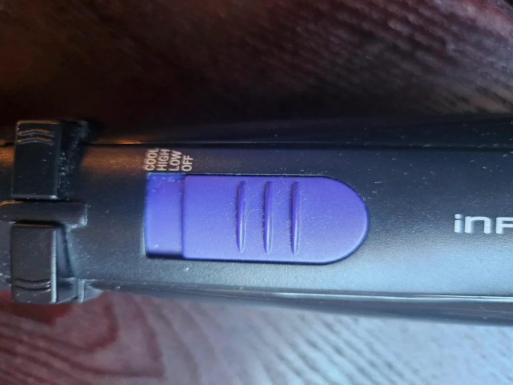 Conair Infiniti Pro Hot Air Brush   Used Once image indicator(2)