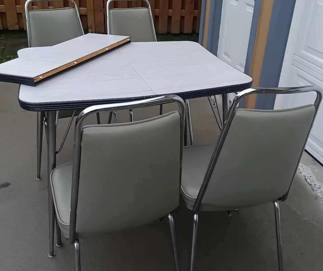 Vintage Retro Formica Chrome Dining Table image indicator(8)