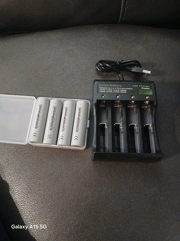 18650 Li-ion Batteries and Chargers thumbnail