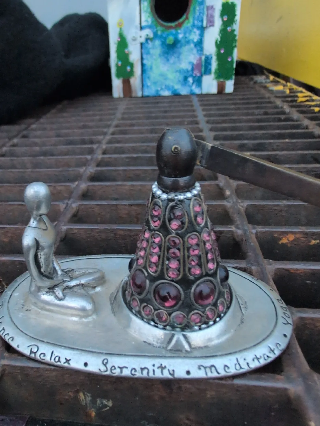 Relax Serenity Meditate Yoga Statue thumbnail
