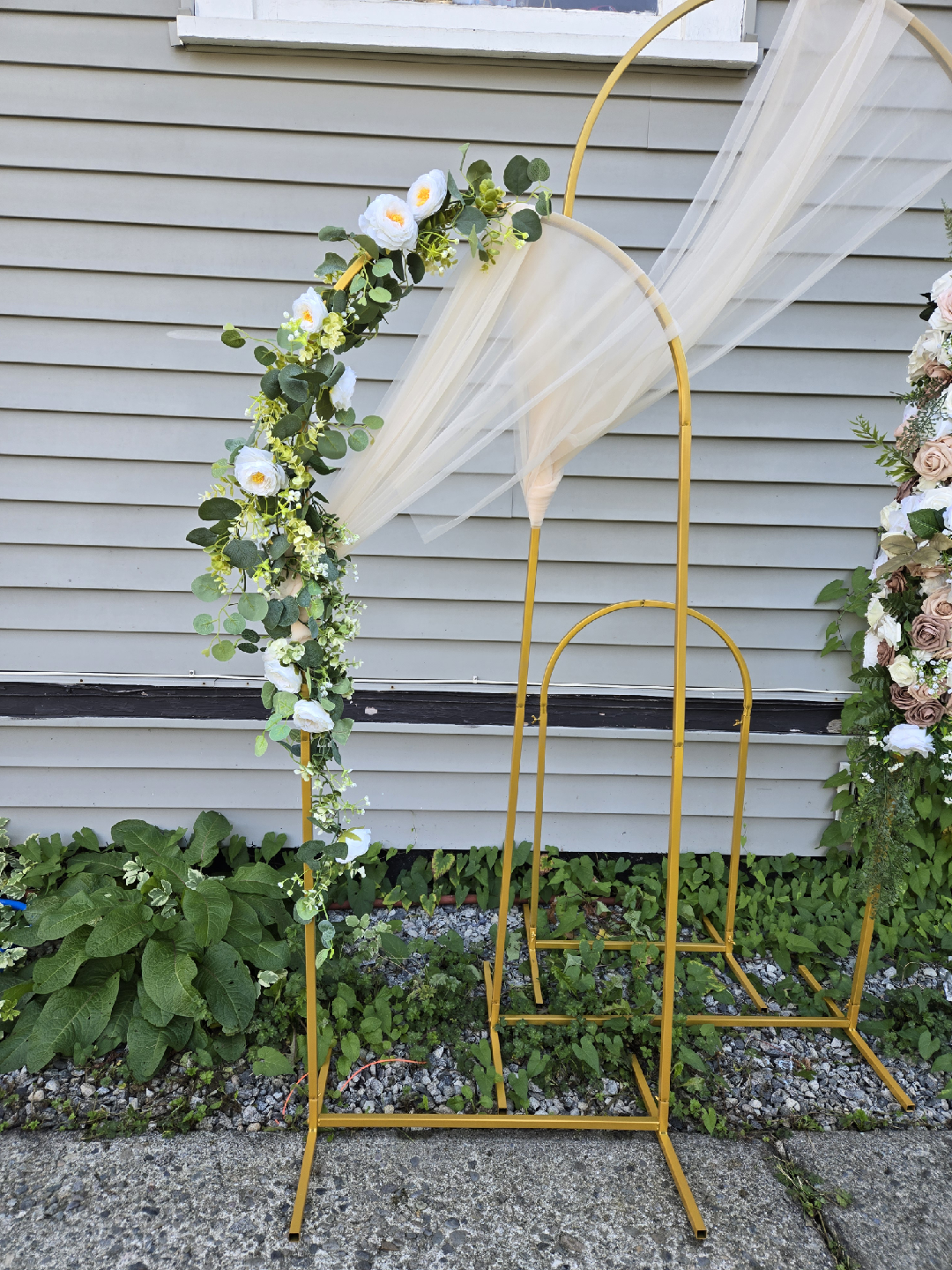 Gold Metal Wedding Arch Set - photo 3
