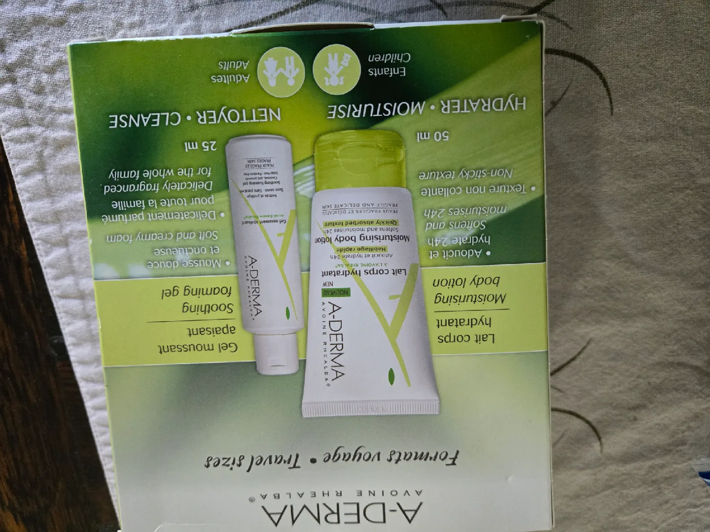 A-Derma Travel Size Set - Moisturizing Body Lotion & Foaming Gel image indicator(2)