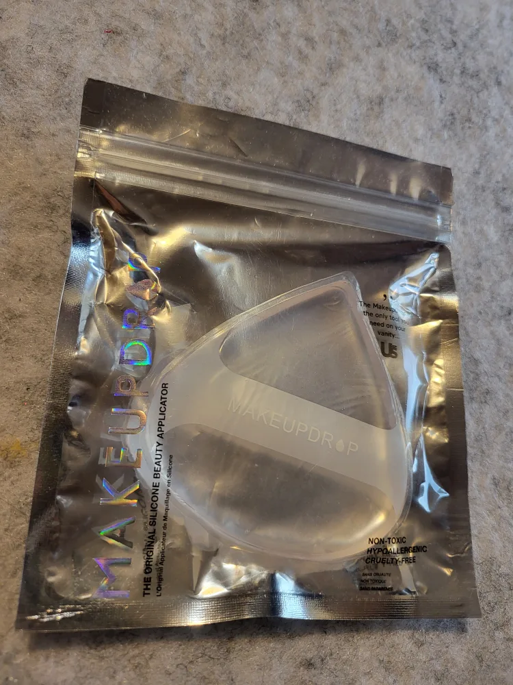 Makeupdrop - The Original Silicone Beauty Applicator thumbnail