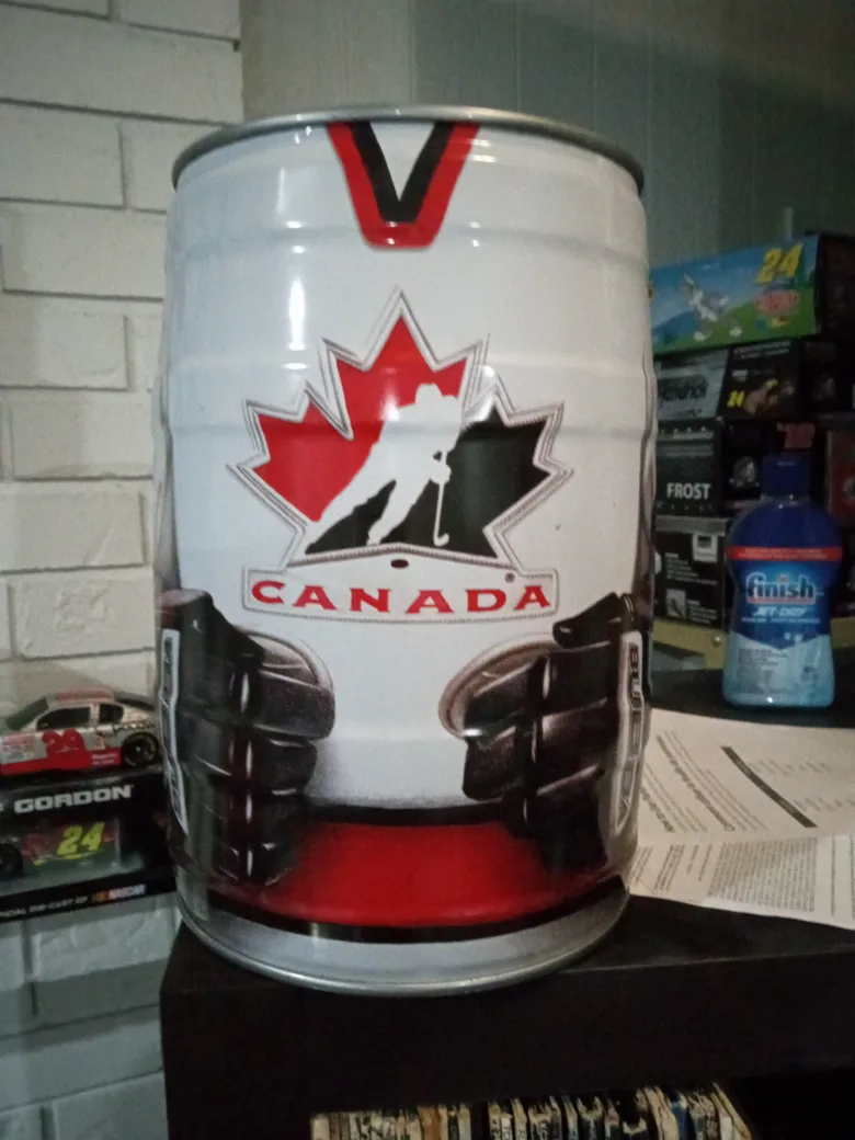 Molson NHL Bubba Keg image indicator(4)