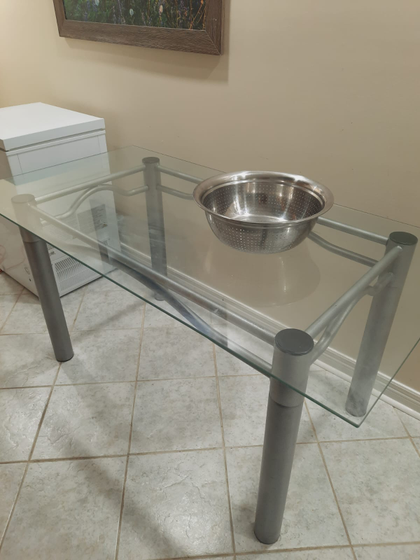 Glass Top Dining Table with 6 Chairs negotiable - photo 2