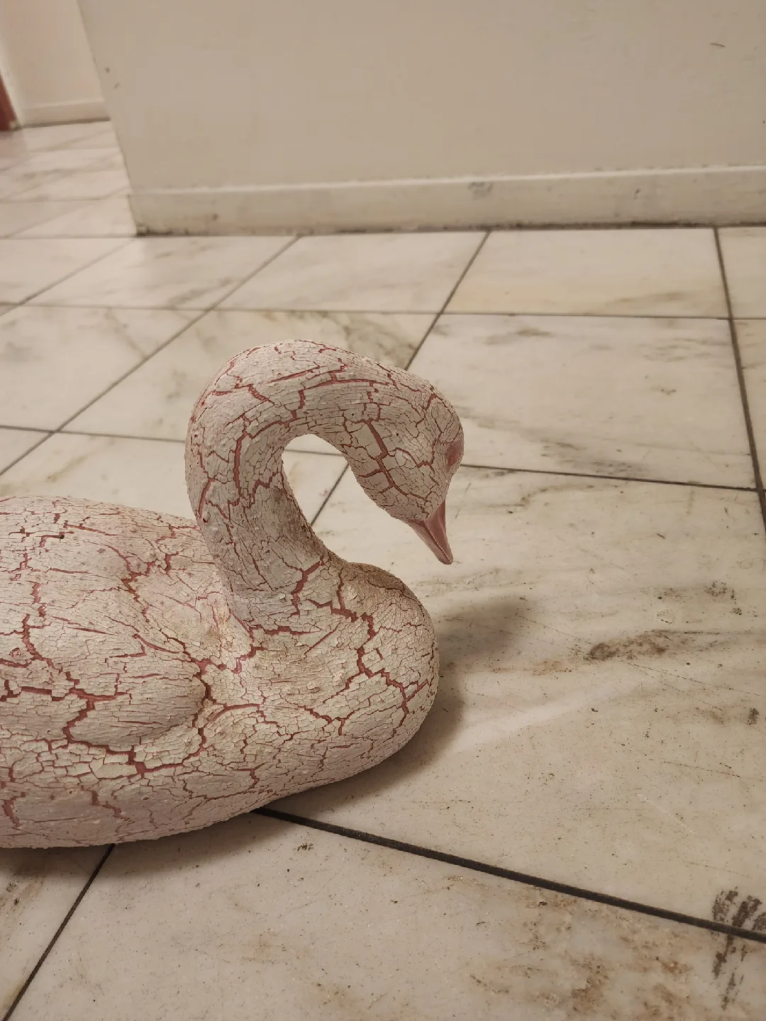 Decorative Swan Figurine image indicator(8)