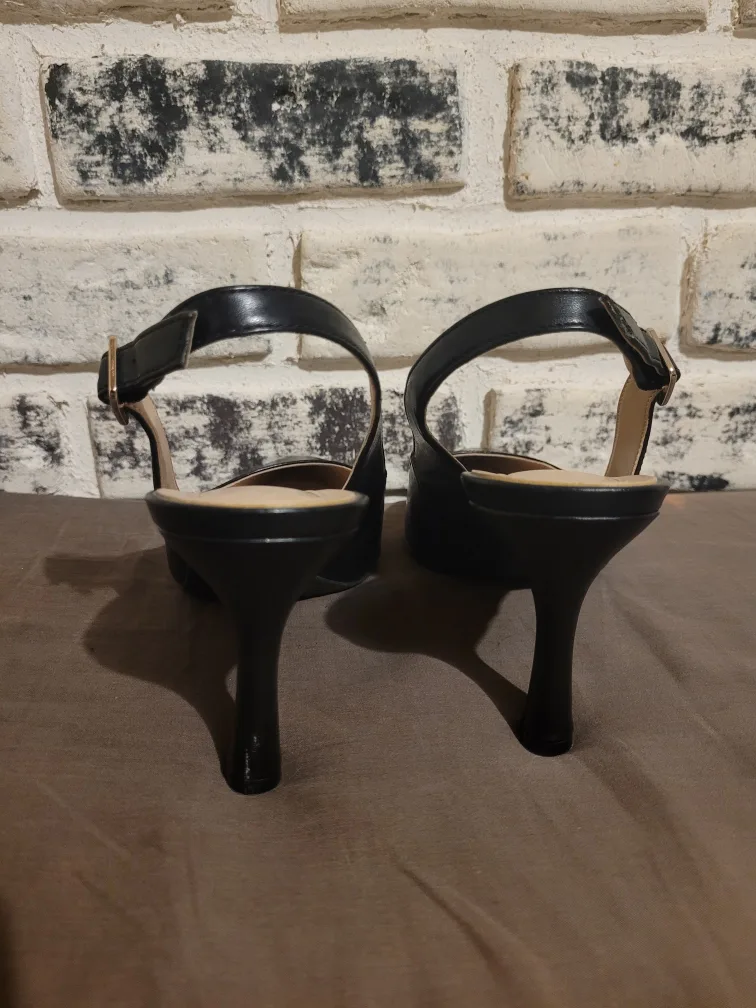 Kelly & Katie Black Slingback Heels image indicator(3)