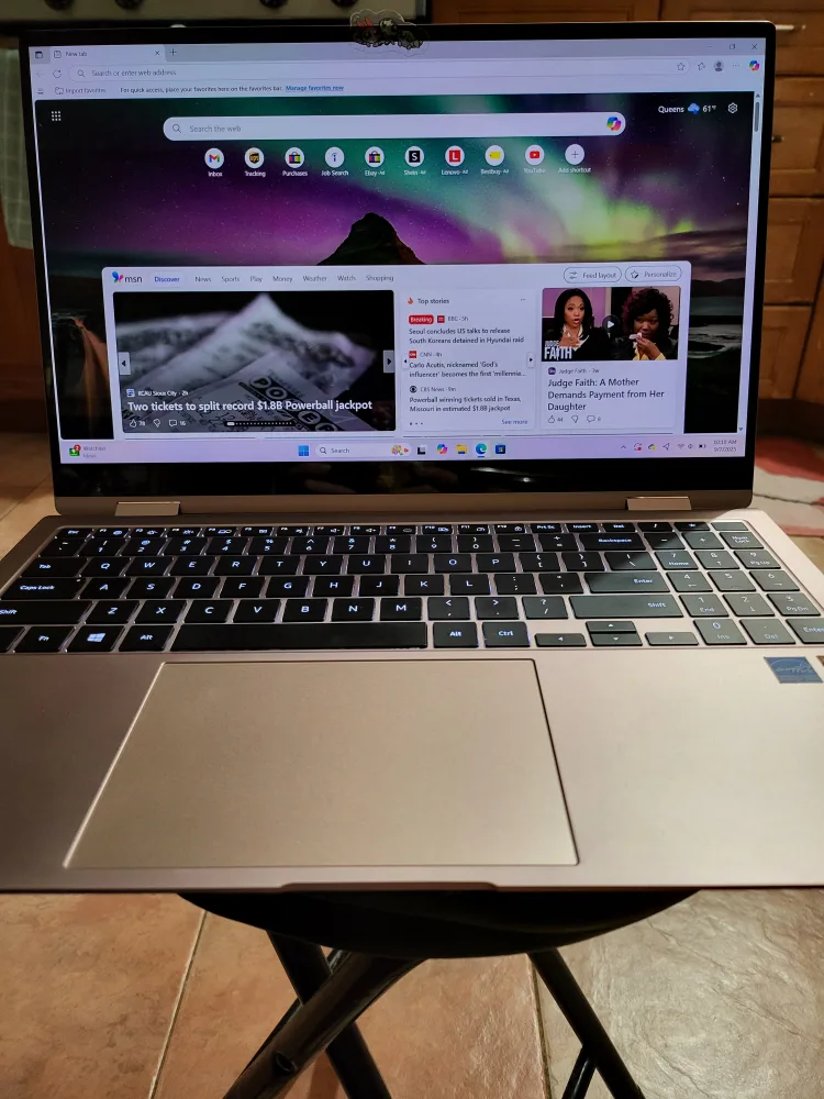 Final sale samsung galaxy pro 15 inch rose gold tablet/laptop image indicator(3)