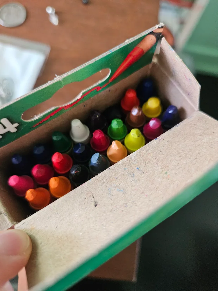 Crayola Crayons - 24 Pack Free 🥕 image indicator(2)
