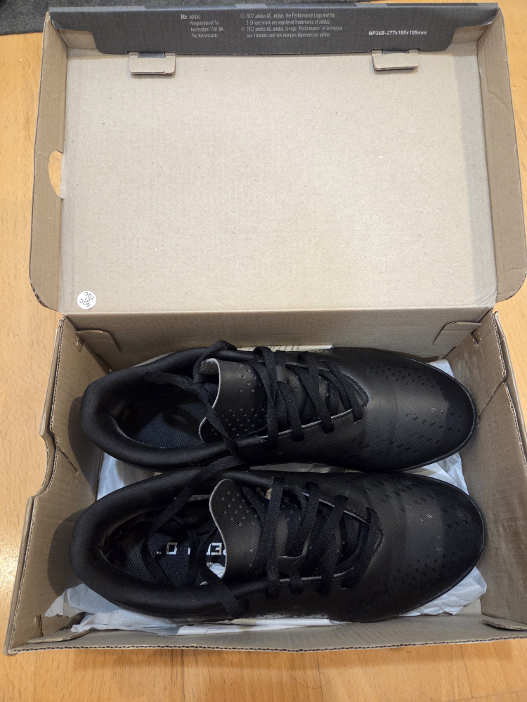 Adidas Turf Soccer Shoes - Black - Size 7