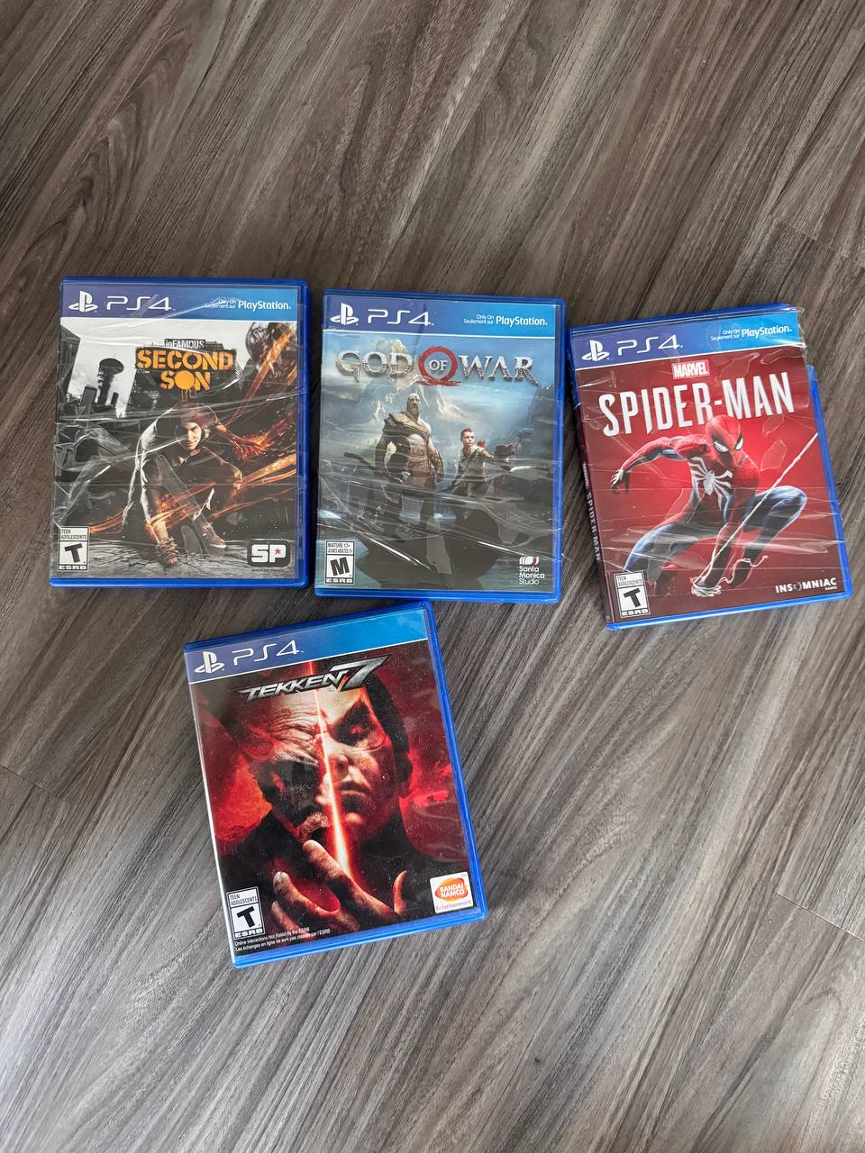 PS4, 2 dualshocks, 4 games - photo 3